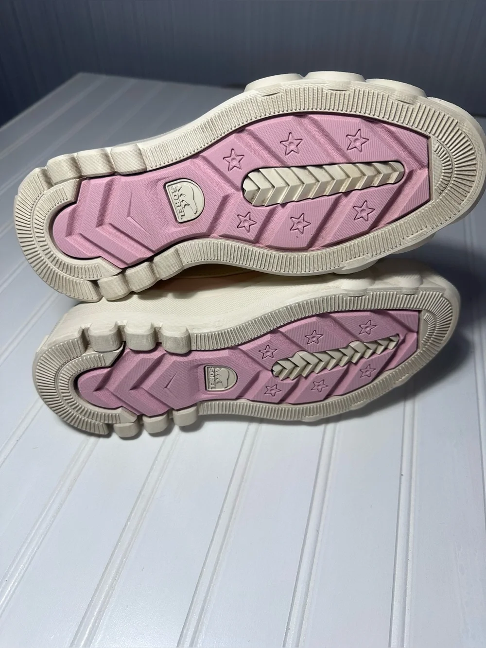 Sorel Caribou X waterproof pink boots women’s 6.5